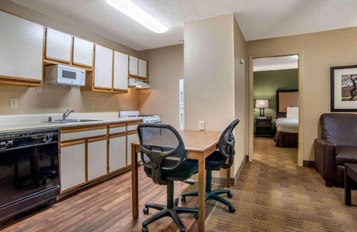 Mishawaka Apartment | 2 Full Beds | Non-Smoking, Kitchen