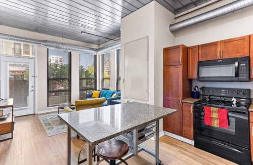 Old West Side Apartment | 2 Luxe 2BR Apts Near Big House w Parking & Gym