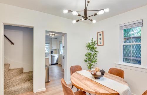 Near Northwest House | 2 MI to Notre Dame: Dog-Friendly Home w/yard!