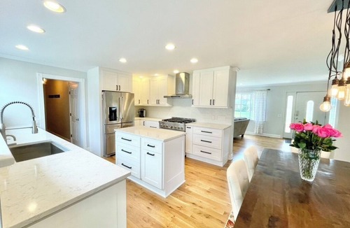 Benton Harbor House | 2 miles to downtown St. Joseph and 1/2 mile to beaches