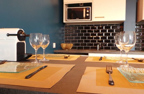 Colombier - Champ de Mars House | 2 rooms, chic and modern, 400 m from the station and 5 min from the city center, internet