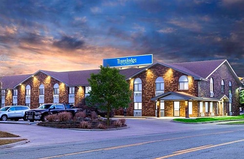 Elkhart Hotel | 2-Star Hotel ∙ Travelodge by Wyndham Elkhart