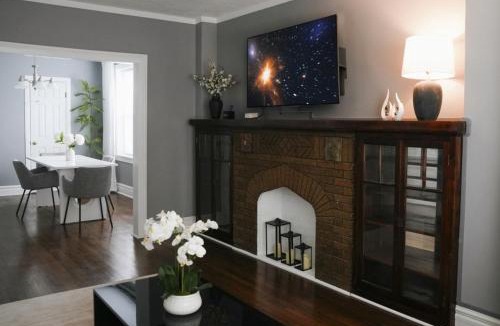 Belmont Cragin Apartment | 2BR w/Workspace - Coffee Bar - Near Transit