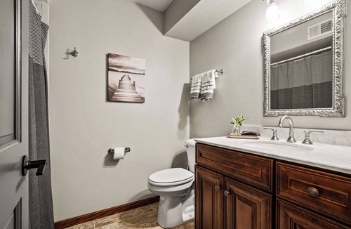 Colgate House | 3-bedroom 2-acre retreat steps from Nagawicka Lake and Park