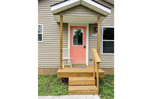 Central Lake House | 3 Bedroom 5 Minutes from Torch Lake/15 From Shanty Creek/30 From Boyne