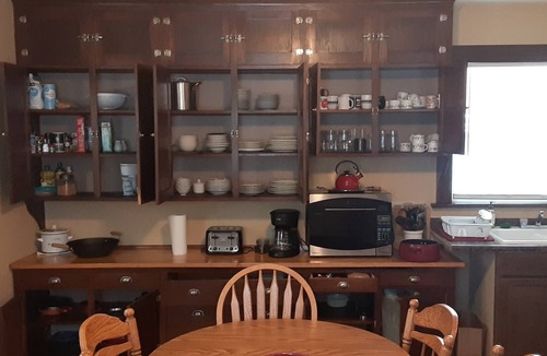 Gladstone House | 3- bedroom home on the river10 min. from town also have identical 1818034 ID #