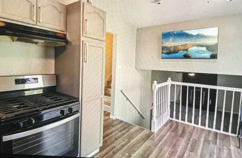 Matteson House | 3-bedroom house in lovely Matteson with cool AC breeze