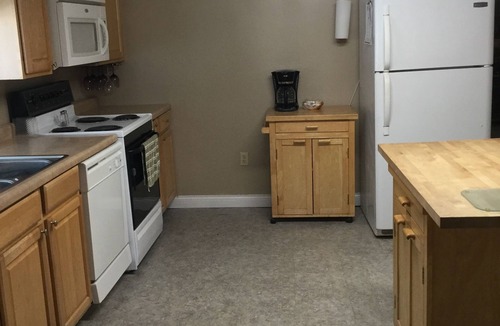 Warsaw Cottage | 3 bedrooms sleeps up to 10 people