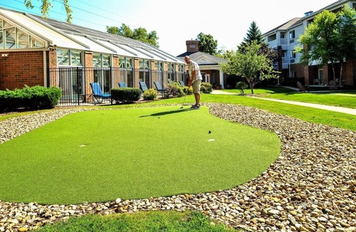 Mishawaka Hotel | 3 Kid-friendly Units w/ Private Kitchenettes! Pool, Game Room & Sports Court!