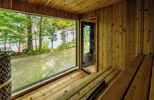 Lakeside House | (3 Nt Min) Lakefront Home With Private Beach and Sauna!