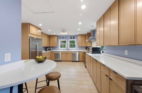 Three Oaks House | 35-Acre Retreat | Pool, Pickleball & Private Woods