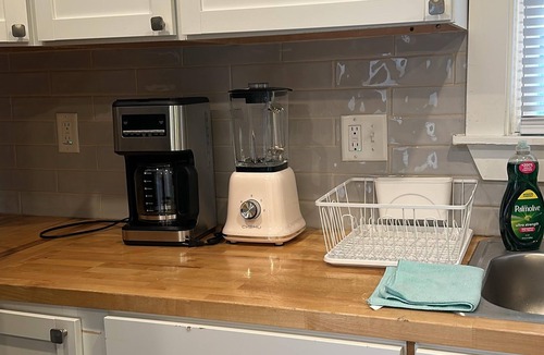Grand Rapids House | 4-bedroom affordable house in downtown Grand Rapids with AC
