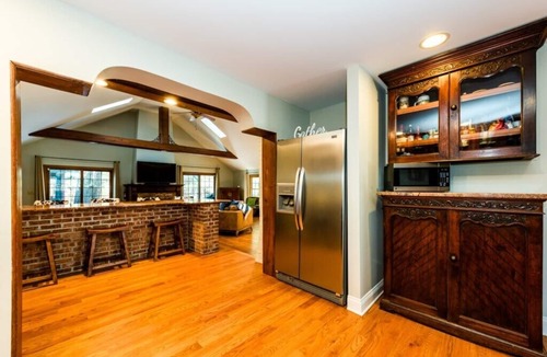 Harbert Cottage | (4 Nt Min!) Harbert Home With Hot Tub & Close To Beach!