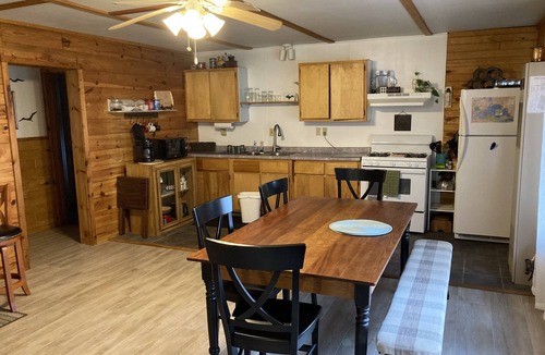 Manistique Resort | 4 seasons of adventures on Indian Lake/Sunset View Resort/Unit#4