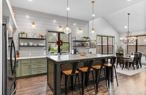 Twin Lakes House | 4Bed 3.5Ba Cozy New Construction! Close to Lake Geneva and Lake Elizabeth!