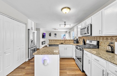 Lake in the Hills House | 4BR Home Ideal for Insurance & Work Stays 2.5 Bath