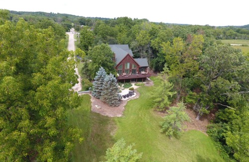 Lake Geneva House | 4BR Lodge Near Lake Geneva - Sitting Pool, Hot Tub, Sauna, Lake Views on 3 Acres