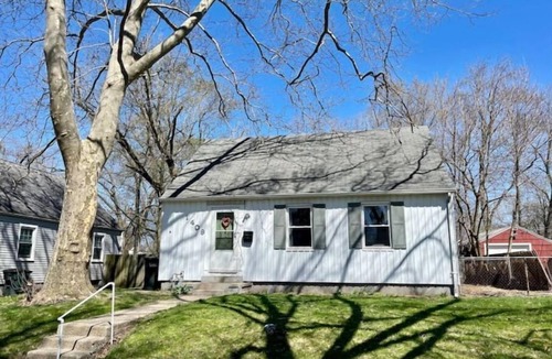 Northeast South Bend House | 5 bedroom 2 bathroom house, Walk to Notre Dame, safe area