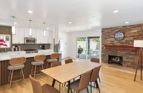 Buena Park House | 5 Bedrooms Remodeled Home Near Knott’s and Disneyland with Pool