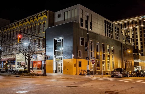 Downtown House | 5 King Bed Suites at The Finnley Hotel in DT GR