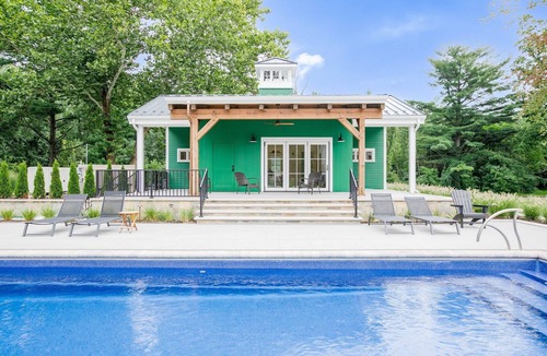 Georgetown House | 5BR Fr. Sorin's House w/Pool and Paddle Tennis