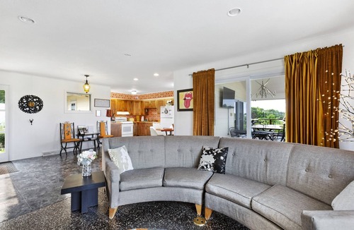 Traverse City Cabin | 70’s Lodge – Spa Retreat for Big Friend & Family Groups with Pool & Pickleball