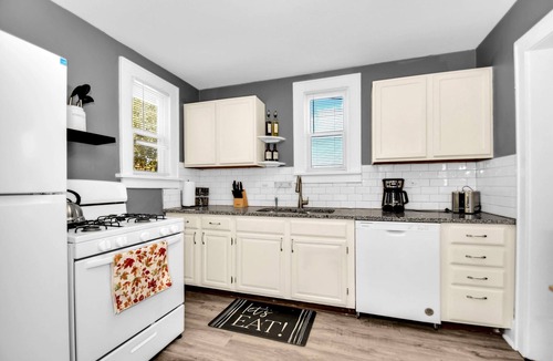 La Porte House | A-Frame Charmer – Newly Renovated 2-Bedroom Home with All New Furnishings