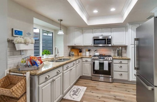 Patton House | A Lovely Home with a piece of PARADISE! NOT FOR PARTIES/EVENTS OR GATHERINGS