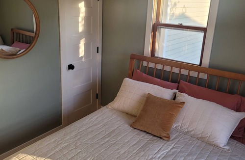 Traverse City Cottage | Adorable peninsula cottage orchard with private hot tub - near vineyards