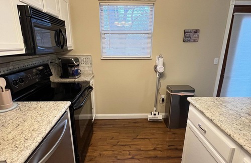 Florence House | Affordable large group house near Cincy and NKY events