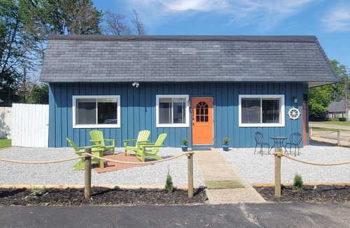 Algonac Cottage | Algonac Corner Cottage – The Coolest New Place in Algonac