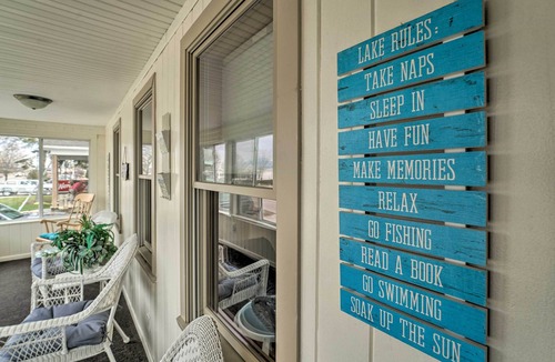 Grand Haven Cottage | All-season Grand Haven Getaway With Deck!