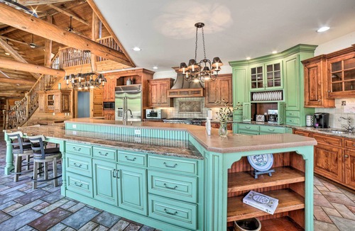 Grundy County House | Aloha Ranch 10,000 sq/ft, 40 acres, game room, theater, fishing pond, and more!