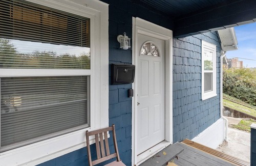 CUF Apartment | Amazing Centrally Located APT Combo Near UC, Hospital and Zoo! by RedAwning