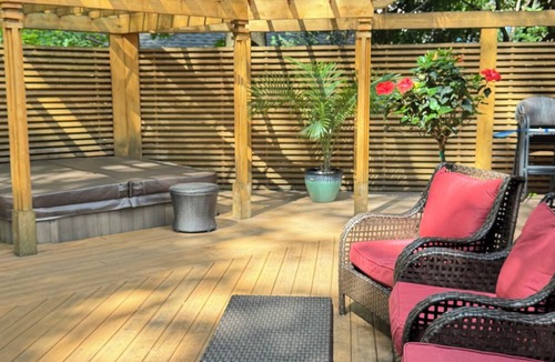 Appleton House | Appleton Wooded Oasis - Massage Hot Tub - Fireplace- Sunroom -6 Star Hospitality