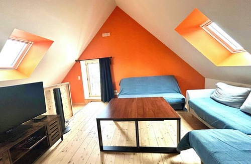 Cheille House | At the Old Oak - Vieux Cheillé - Châteaux - Rated 2 stars