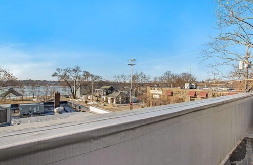 Saugatuck Condo | August 28th WKED open‼️ Book NOW❗️ 5️⃣⭐️Beautiful Condo DT Saugy-PARKING-walk 2 town.
