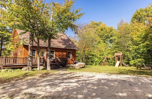 Grand Marais Cabin | Aurora Basecamp at Pictured Rocks Sleeps 10