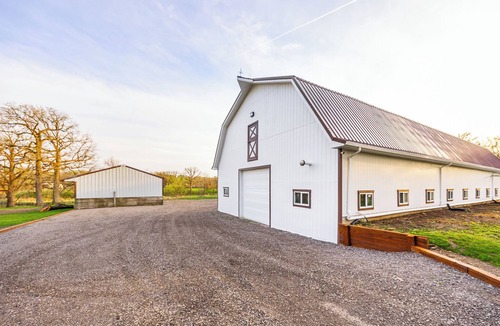 Frankfort House | Baker Hill, A Country Getaway for the Whole Family!
