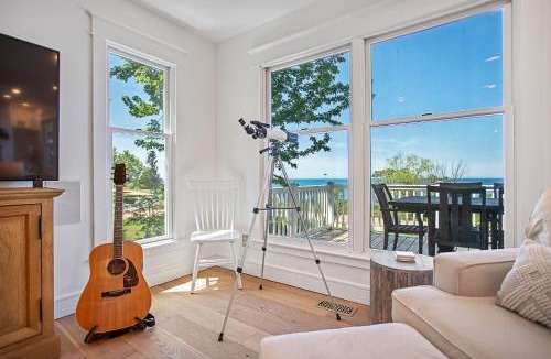 Miami Park House | Beachfront Haven - Sunset Views - Hot Tub - BBQ - Family Friendly