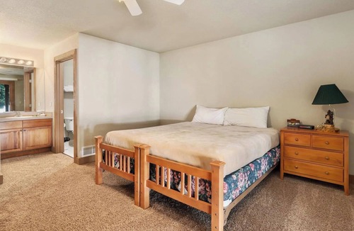 Kalkaska Cabin | Bears Den Lodge at Camp Tanuga - 150 acres on Manistee Lake - Kalkaska, MI