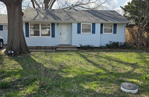 St. Joseph House | Beautiful 3-bedroom house in delightful Saint Joseph, IL!