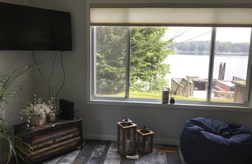 Paw Paw House | Beautiful & charming 3 bedroom lake house!