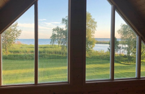 Hessel House | Beautiful Cottage on St. Martins Bay, Lake Huron, with Pontoon, Kayaks & Canoe!