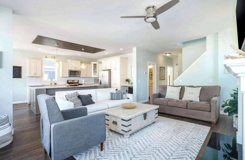 Miami Park House | Beautiful home close to beach with deck, patio, firepit, WiFi, & gas fireplace