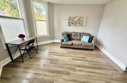 New City House | Beautiful Home Near Downtwon - Free Parking!