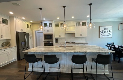 Buechel House | Beautiful home with pool & home gym! Just 20 min to Ky Derby & Downtown!