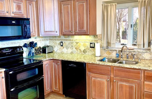Anchorville House | Beautiful Lakefront Home On Lake St Clair!