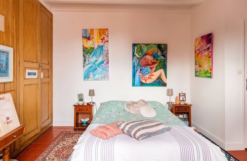 Chedigny Bed & Breakfast | Bed and Breakfast 'Le Jardin Pictural De Garance' with Shared Garden and Wi-Fi