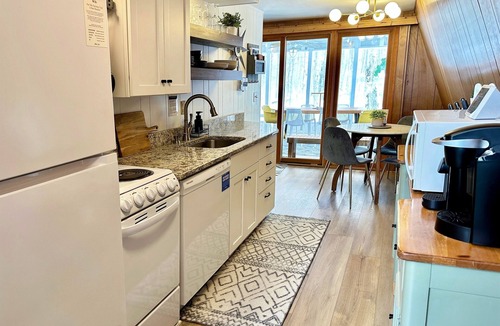 Sister Bay Cottage | Beechwood Cottage - Sleeps 4! A-Frame in Sister Bay, WI: Coffee Bar & Fire Pit!